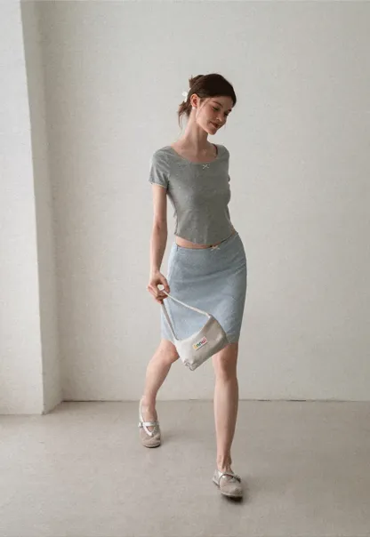 Cropped Ribbed Knit Short Sleeve T Shirt
