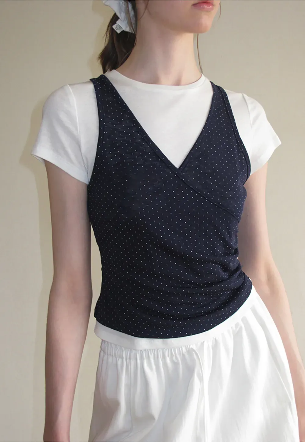 V Neck Sleeveless Top With Polka Dot Pattern