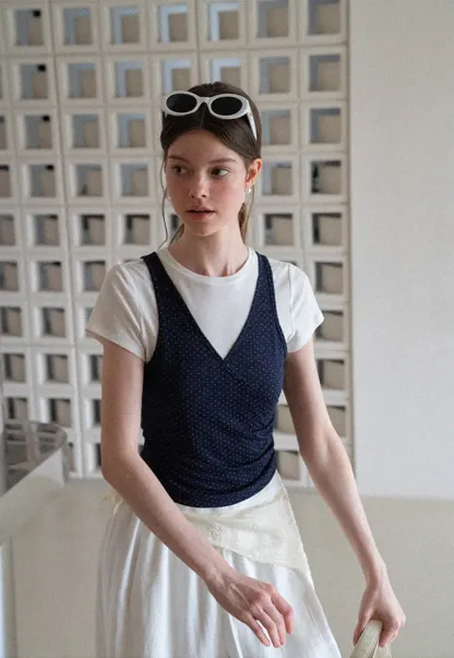 V Neck Sleeveless Top With Polka Dot Pattern