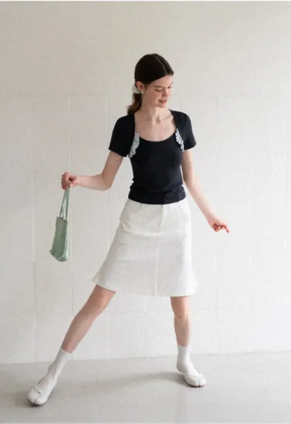 Ruffle Trim Short Sleeve Fitted Top