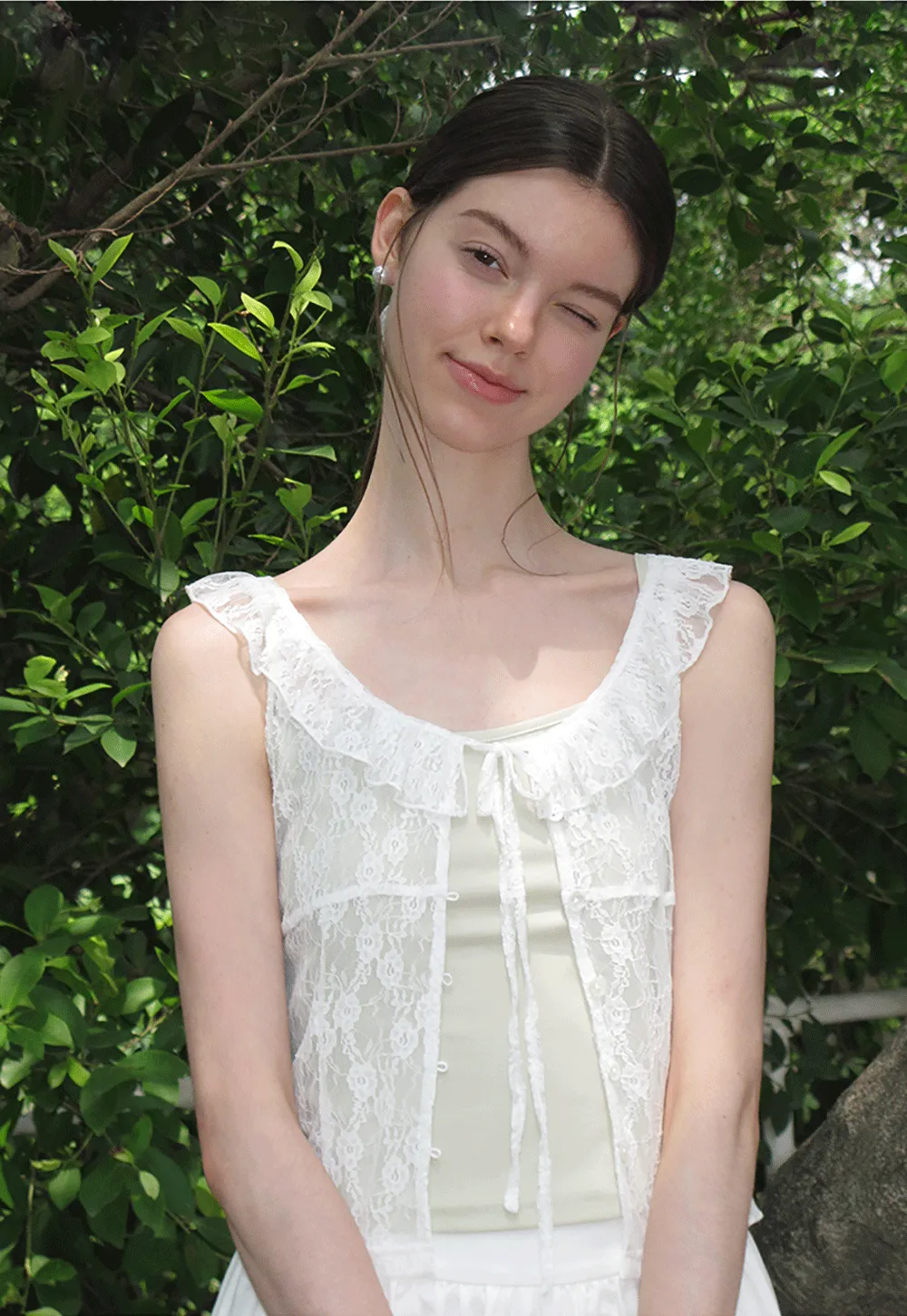 Lace Trim Ruffled Sleeveless Blouse With Tank Top Set