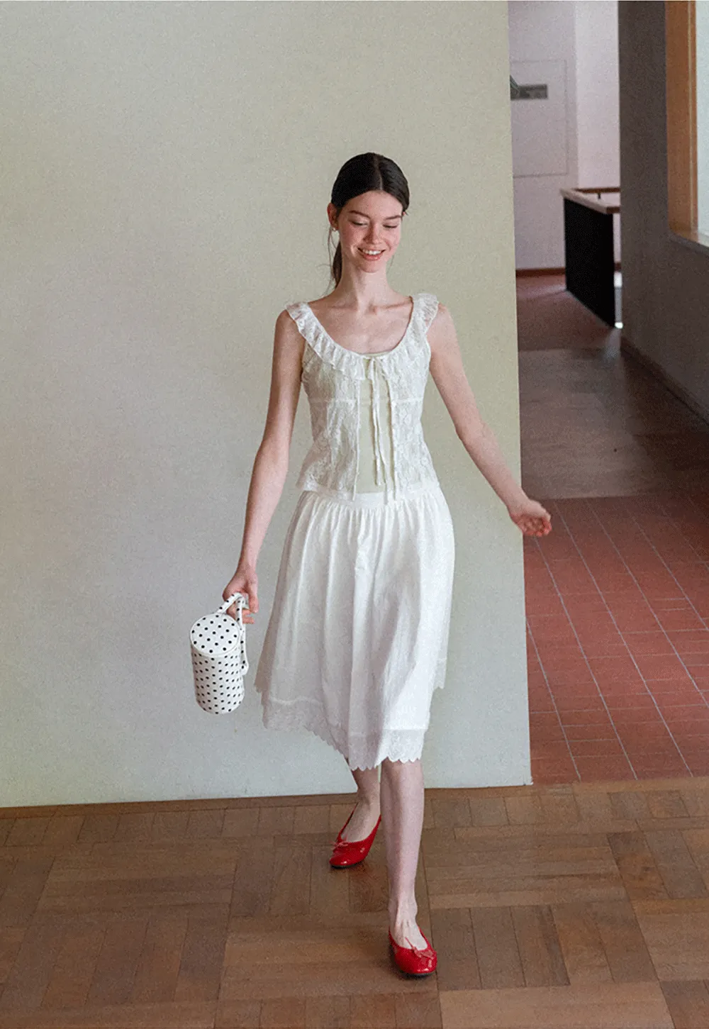 Lace Trim Ruffled Sleeveless Blouse With Tank Top Set