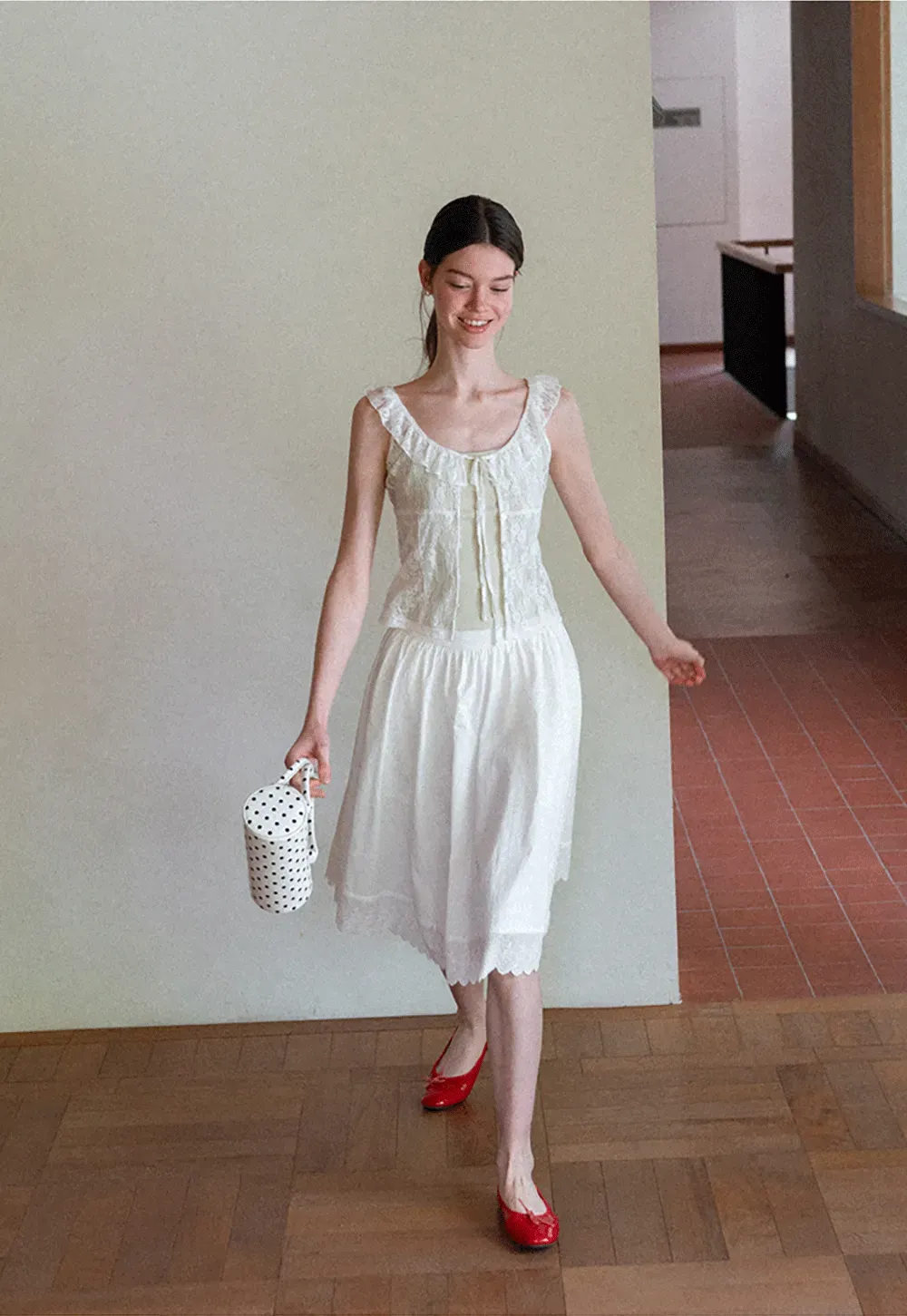 Lace Trim Ruffled Sleeveless Blouse With Tank Top Set