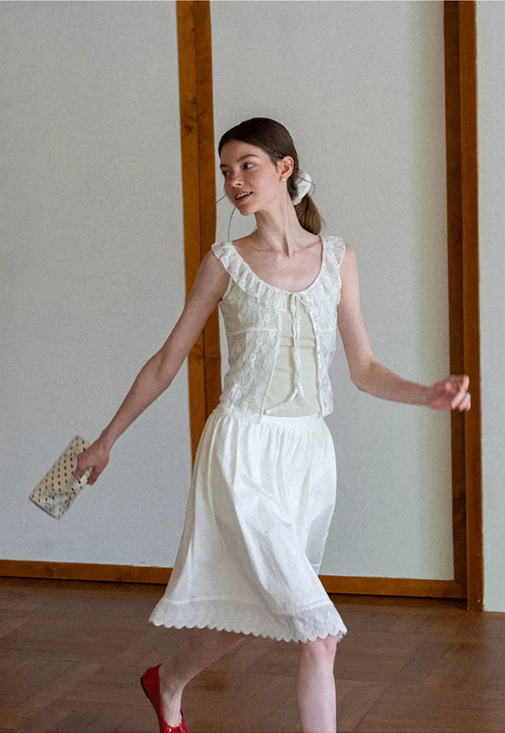 Lace Trim Ruffled Sleeveless Blouse With Tank Top Set