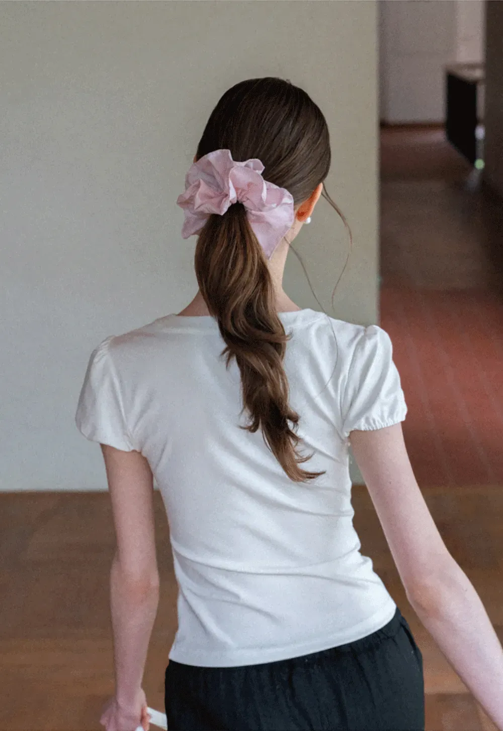 V Neck Puff Sleeve Fitted T Shirt