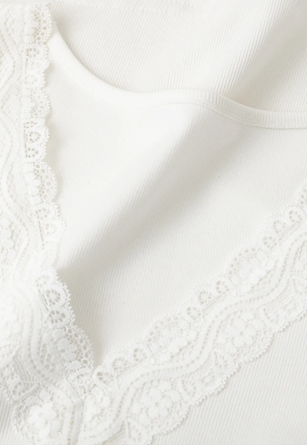 Lace Trim V Neck Short Sleeve T Shirt