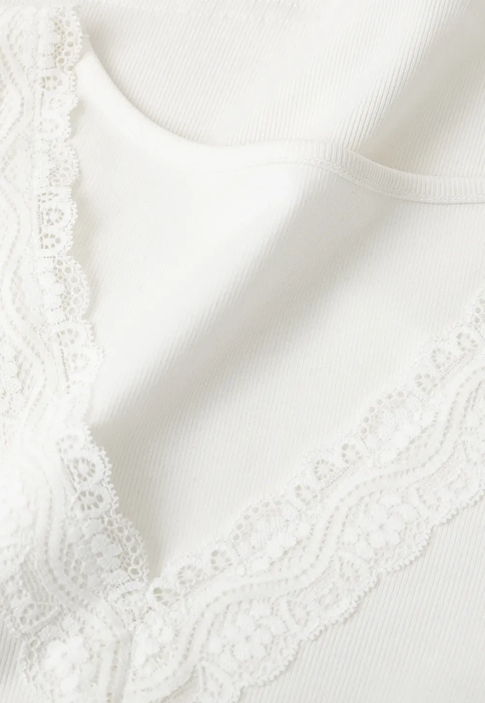 Lace Trim V Neck Short Sleeve T Shirt