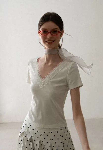 Lace Trim V Neck Short Sleeve T Shirt