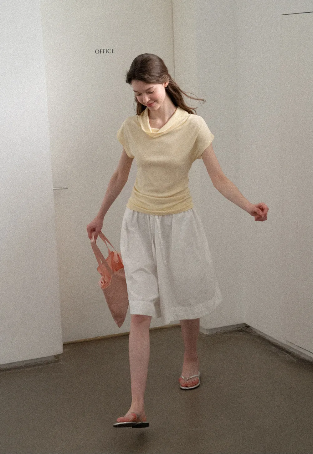 Short Sleeve T Shirt with Ruched Hem