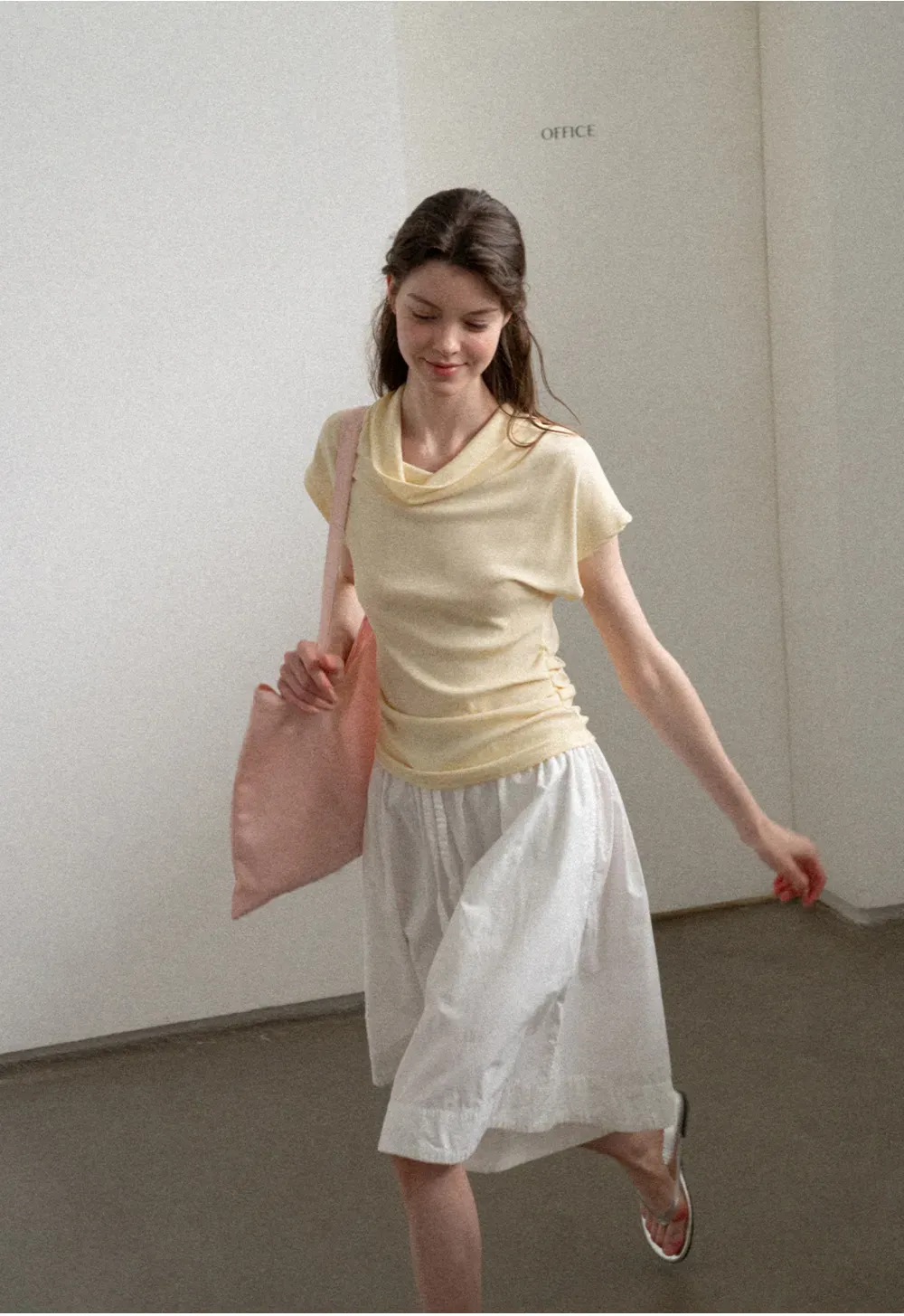 Short Sleeve T Shirt with Ruched Hem