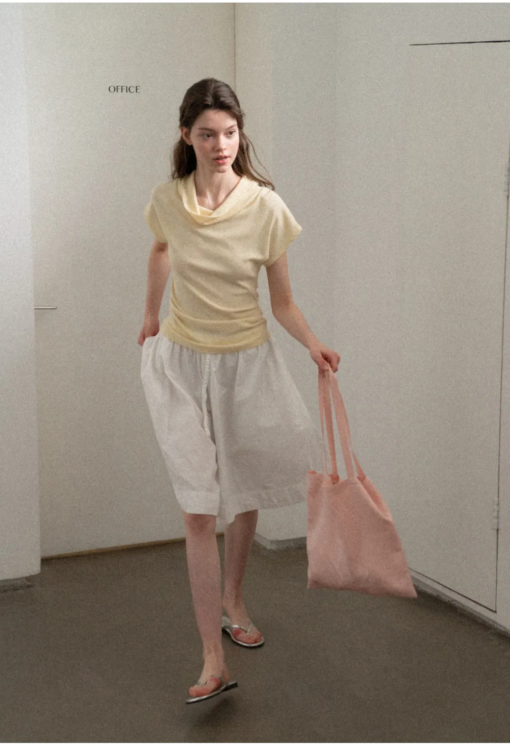 Short Sleeve T Shirt with Ruched Hem