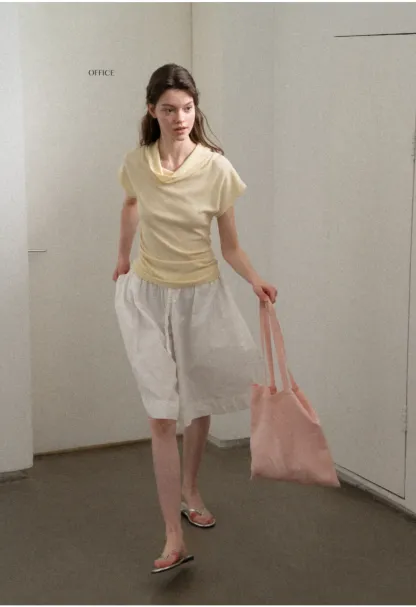 Short Sleeve T Shirt with Ruched Hem