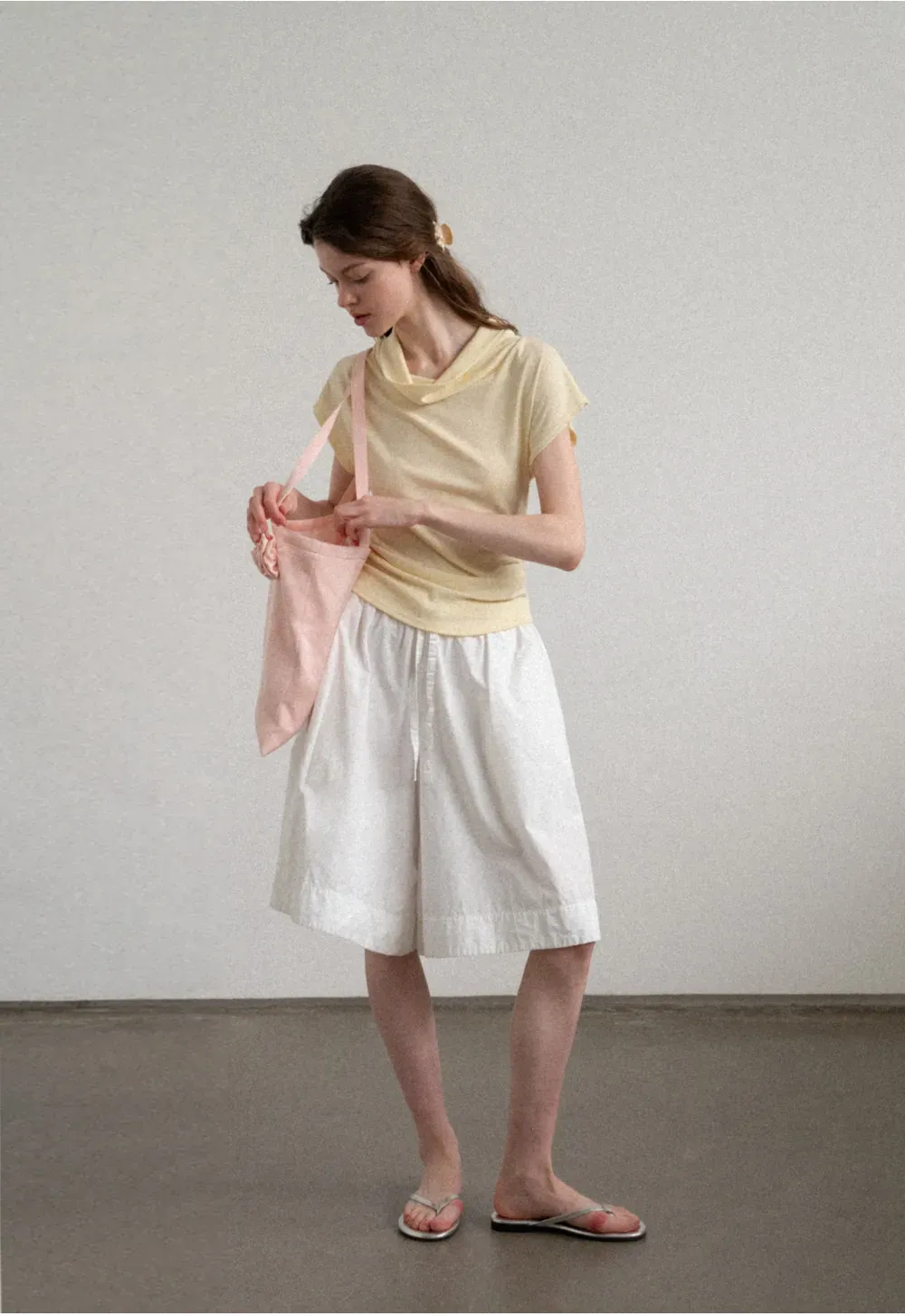 Short Sleeve T Shirt with Ruched Hem