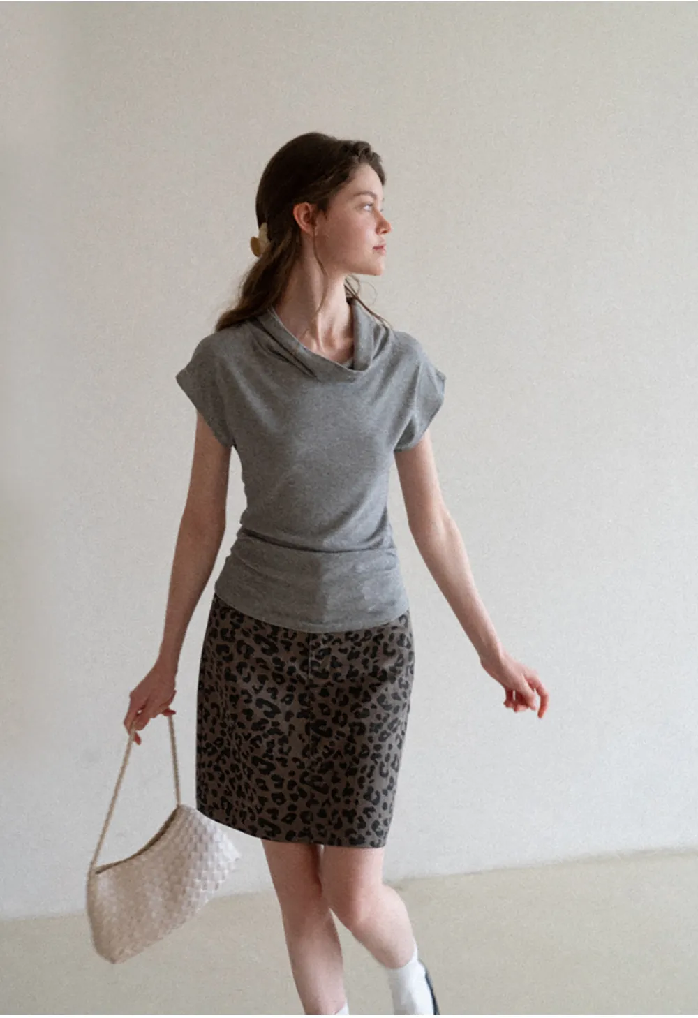 Short Sleeve T Shirt with Ruched Hem