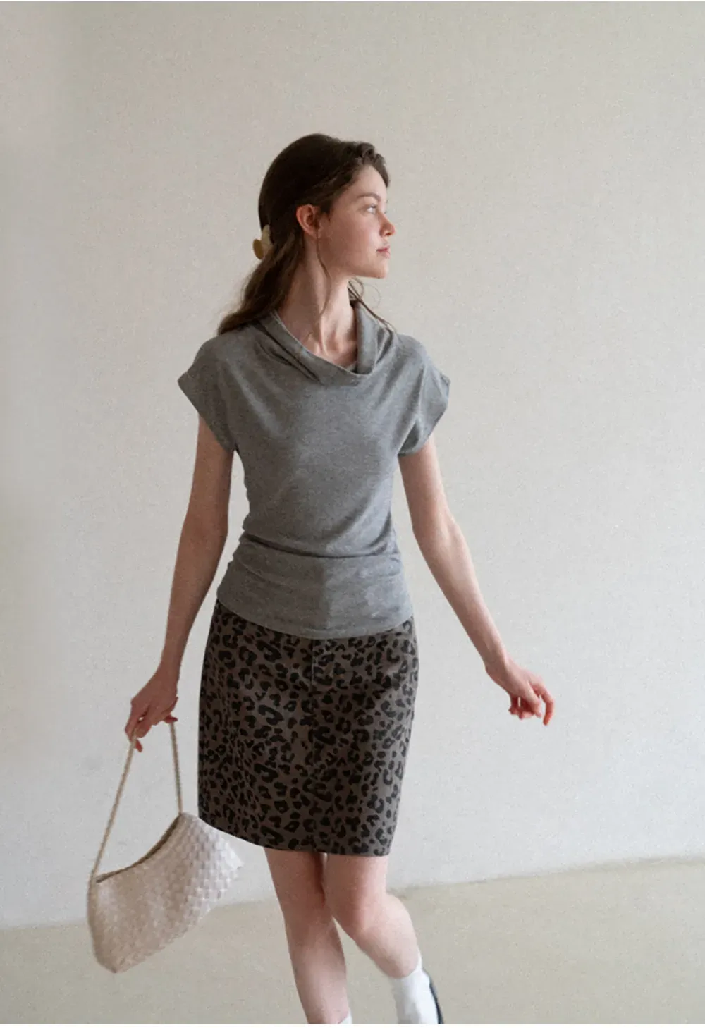 Short Sleeve T Shirt with Ruched Hem