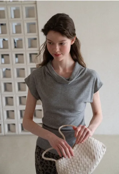 Short Sleeve T Shirt with Ruched Hem