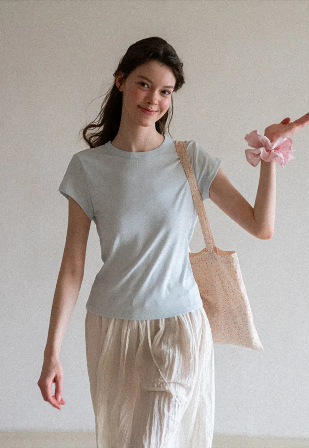 Round Neck Short Sleeve Fitted T Shirt