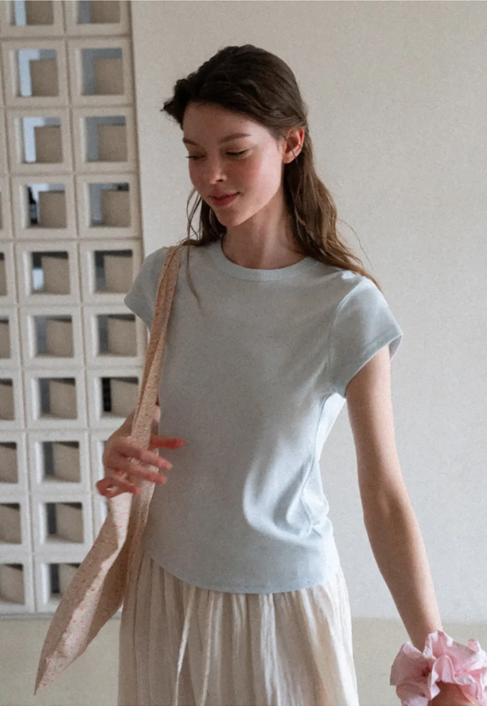 Round Neck Short Sleeve Fitted T Shirt