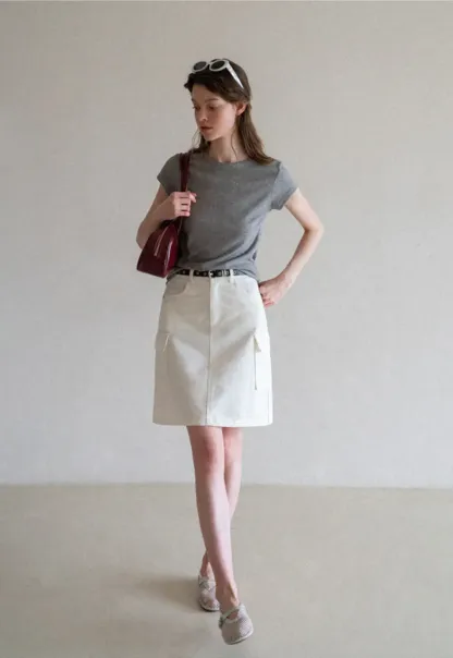 Round Neck Short Sleeve Fitted T Shirt