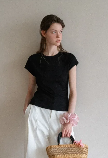 Round Neck Short Sleeve Fitted T Shirt