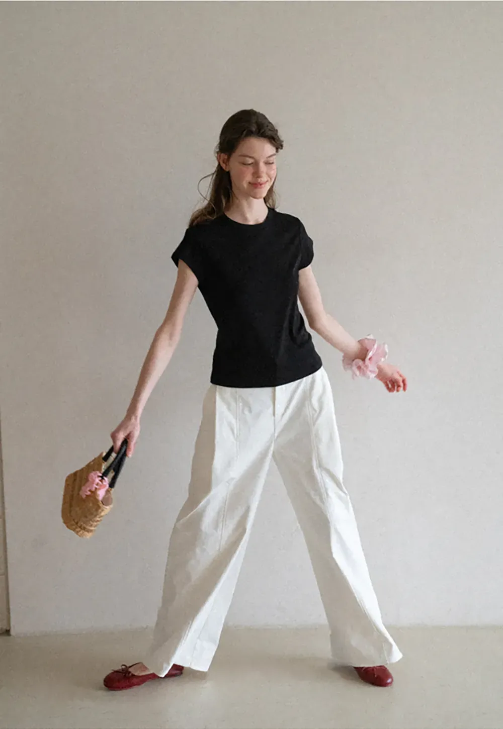 Round Neck Short Sleeve Fitted T Shirt