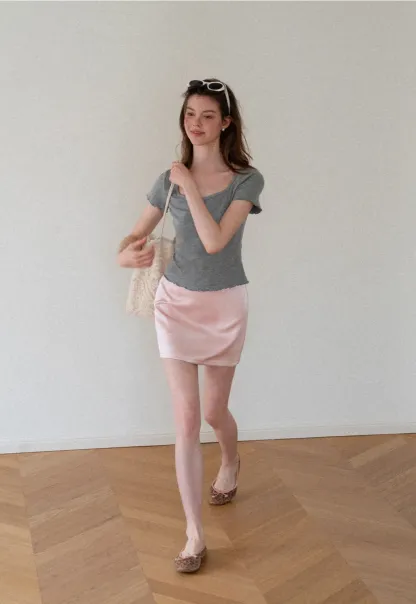 Scalloped Hem V Neck Short Sleeve Knit Tshirt