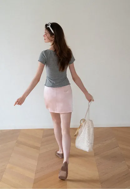 Scalloped Hem V Neck Short Sleeve Knit Tshirt