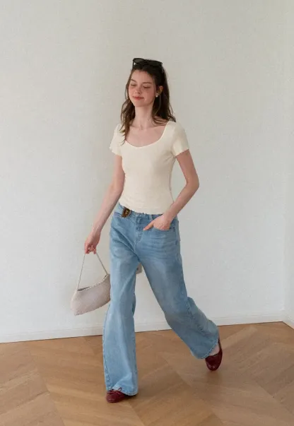 Scalloped Hem V Neck Short Sleeve Knit Tshirt