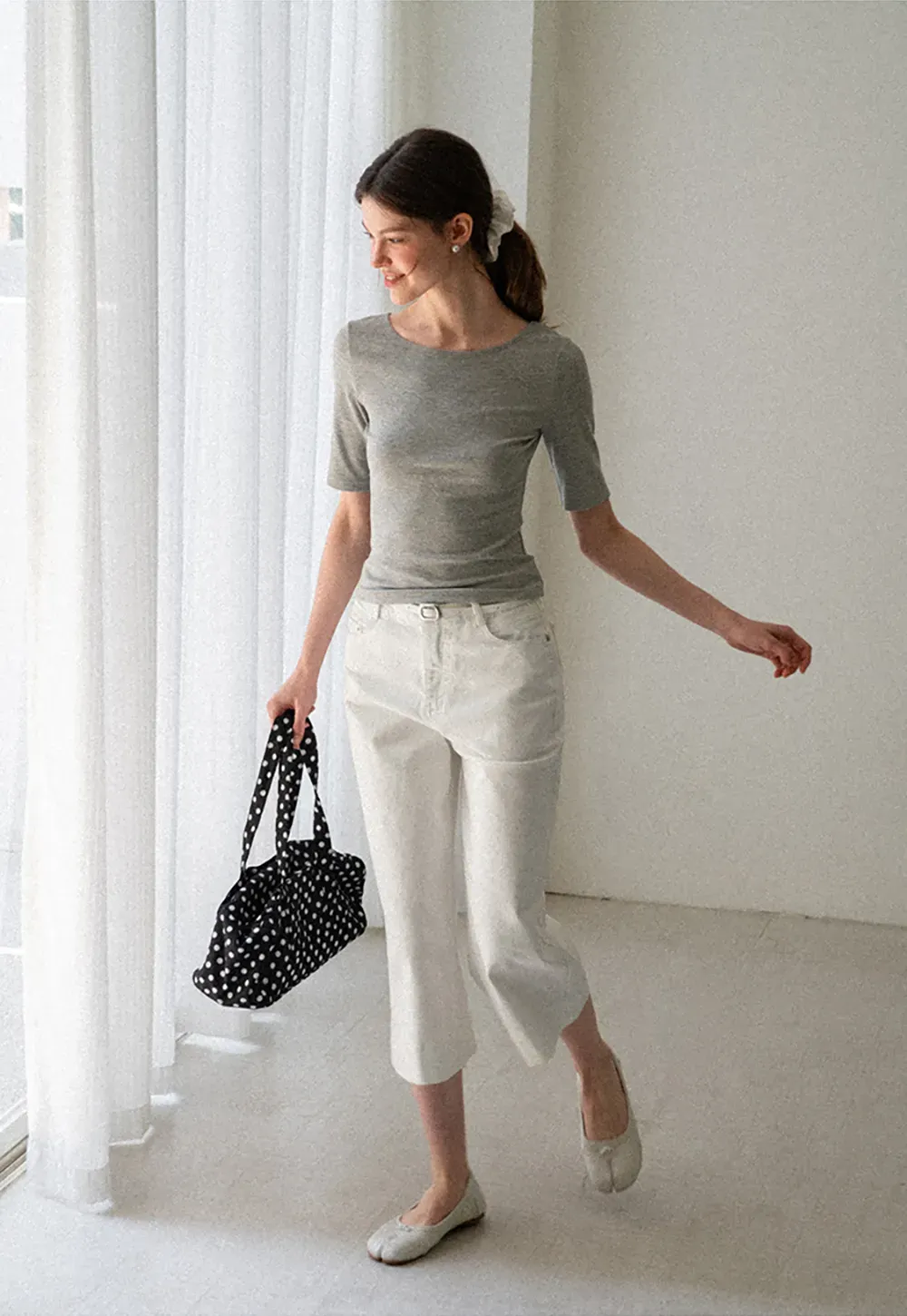 Cropped Ribbed Knit Short Sleeve Top