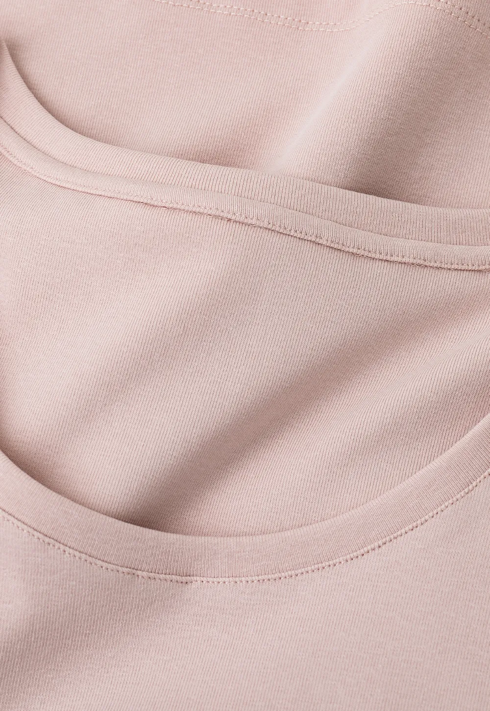 Scoop Neck Short Sleeve Fitted T Shirt