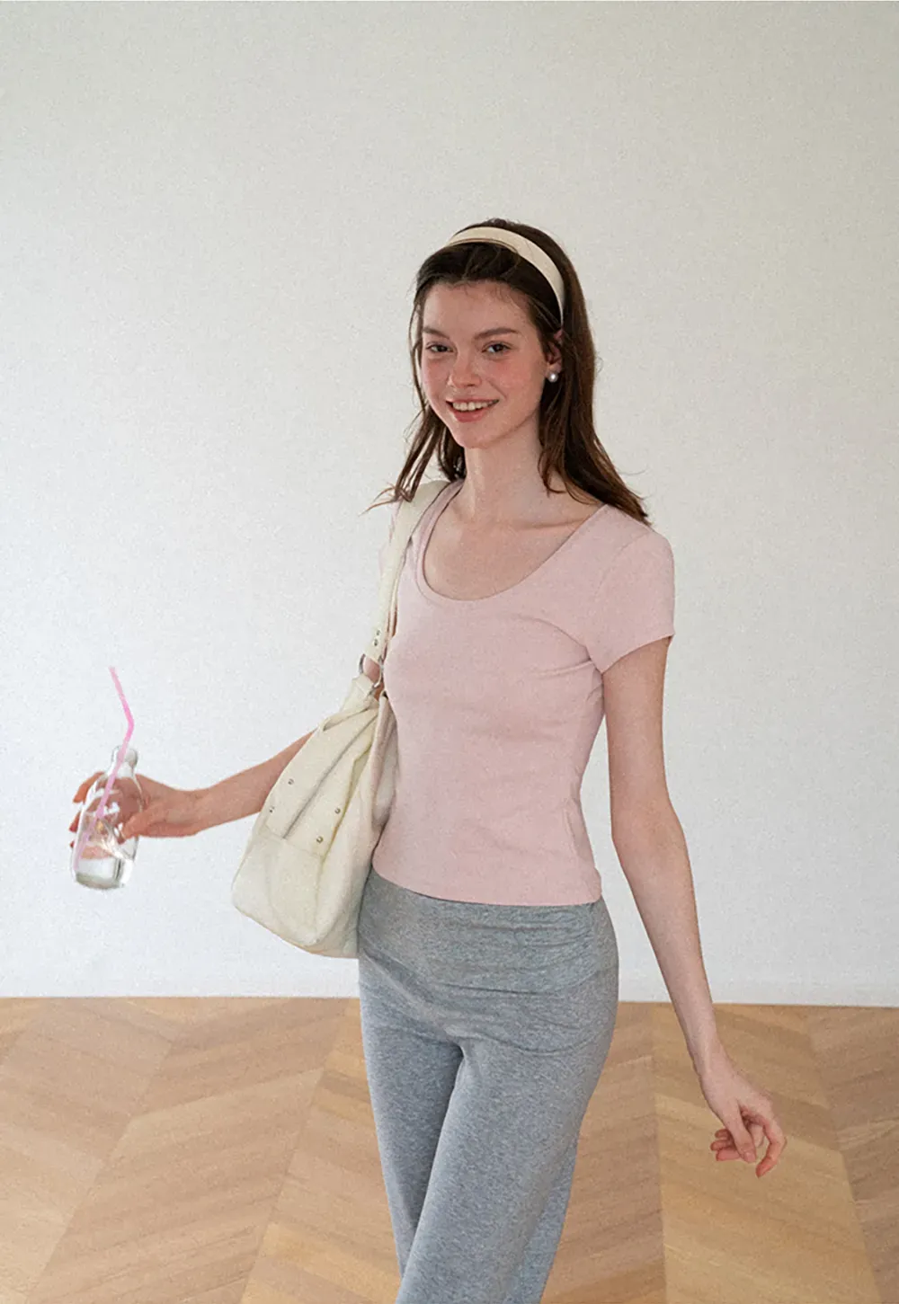 Scoop Neck Short Sleeve Fitted T Shirt