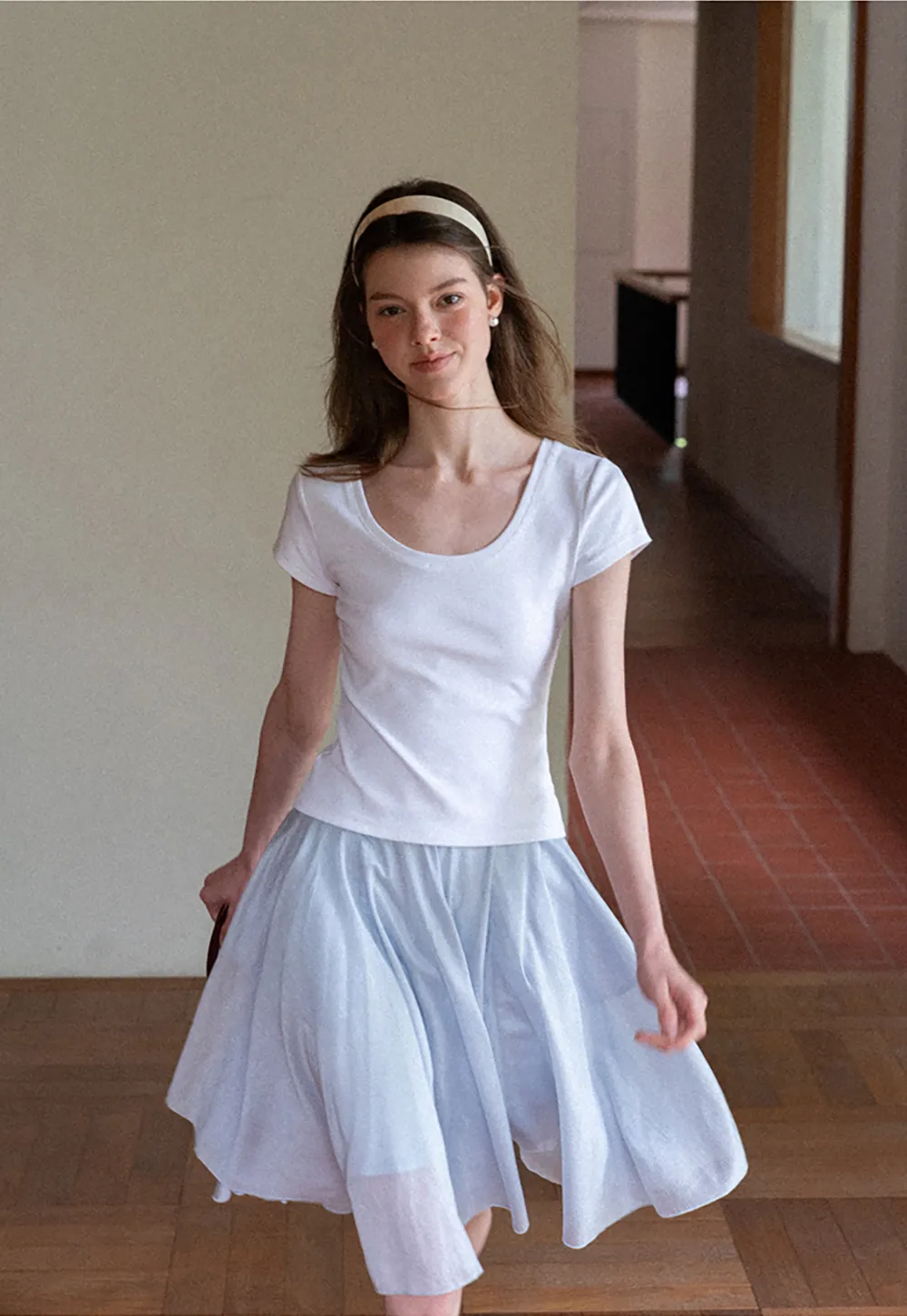 Scoop Neck Short Sleeve Fitted T Shirt