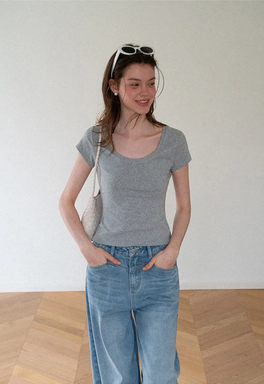 Scoop Neck Short Sleeve Fitted T Shirt