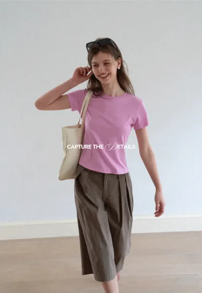 Embroidered Bow Detail Crew Neck Short Sleeve Tshirt