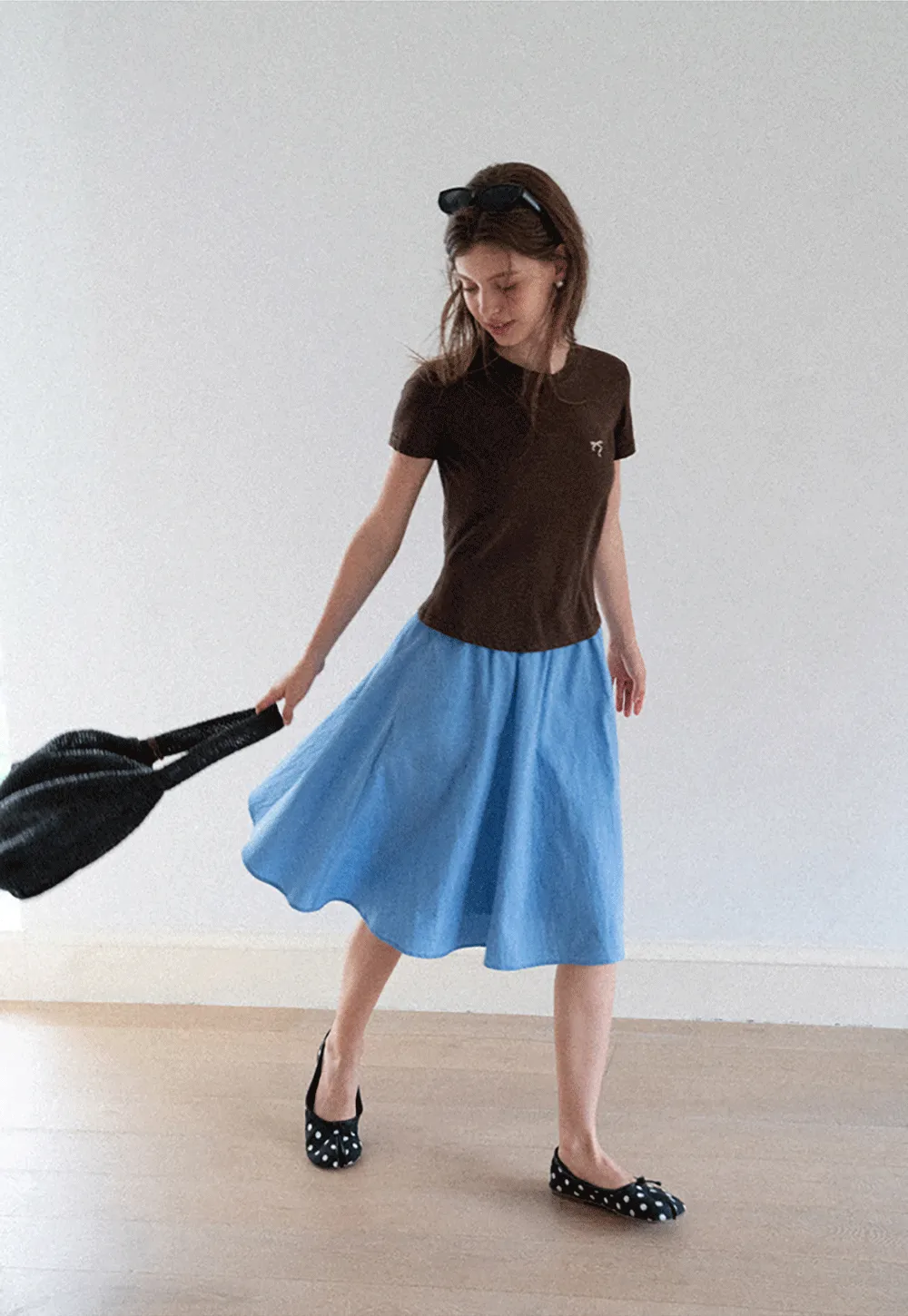 Embroidered Bow Detail Crew Neck Short Sleeve Tshirt