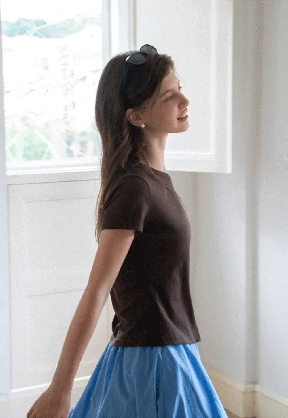 Embroidered Bow Detail Crew Neck Short Sleeve Tshirt