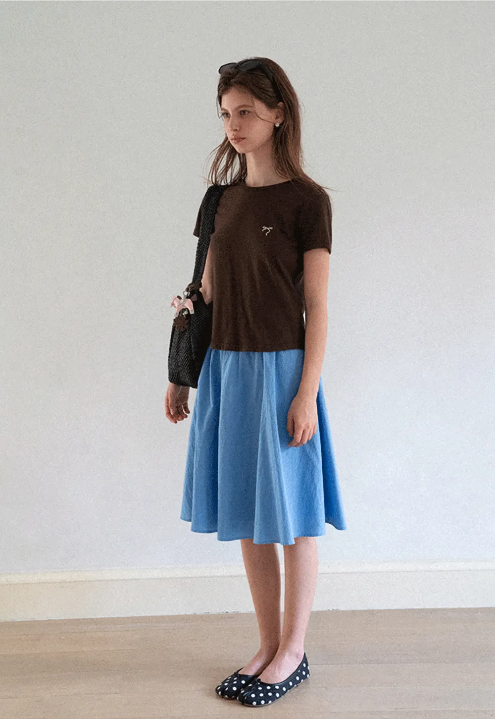 Embroidered Bow Detail Crew Neck Short Sleeve Tshirt