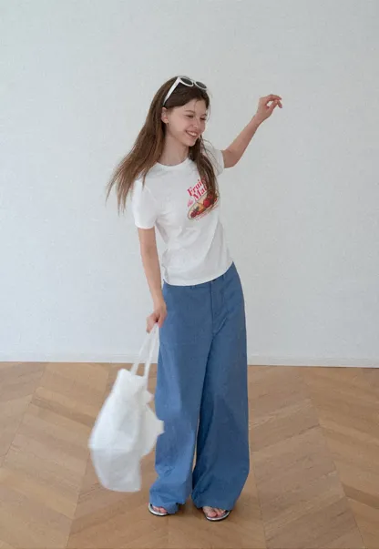 Cropped Graphic Print Tshirt