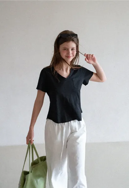 Twisted Knot Front Cropped V Neck T Shirt