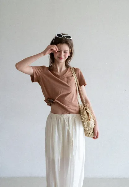 Twisted Knot Front Cropped V Neck T Shirt