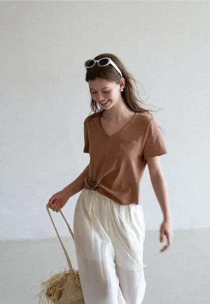 Twisted Knot Front Cropped V Neck T Shirt