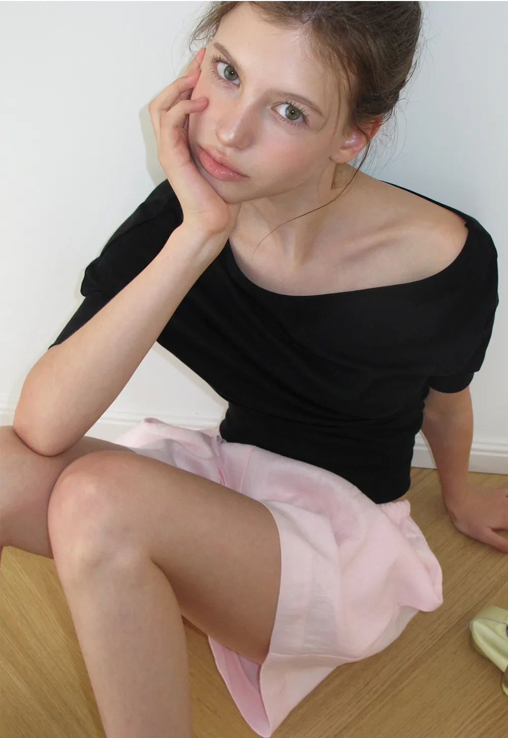 Off Shoulder Cropped Ribbed Knit T Shirt