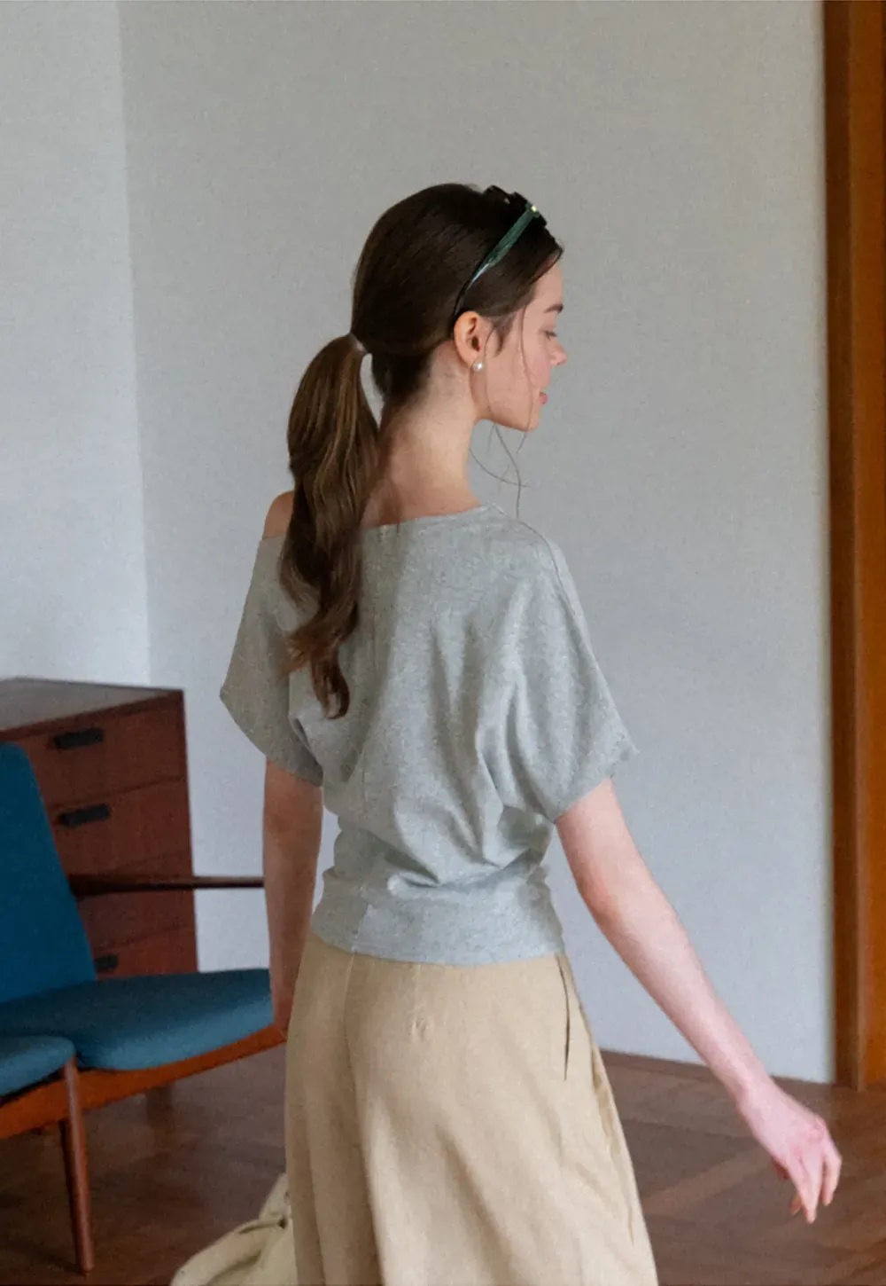 Asymmetrical Neckline Graphic Print T-shirt