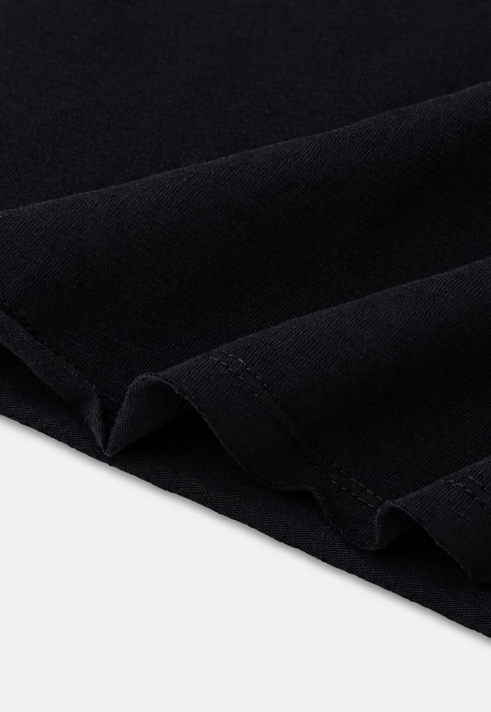 T-shirt court avec détail de nœud sur le côté
