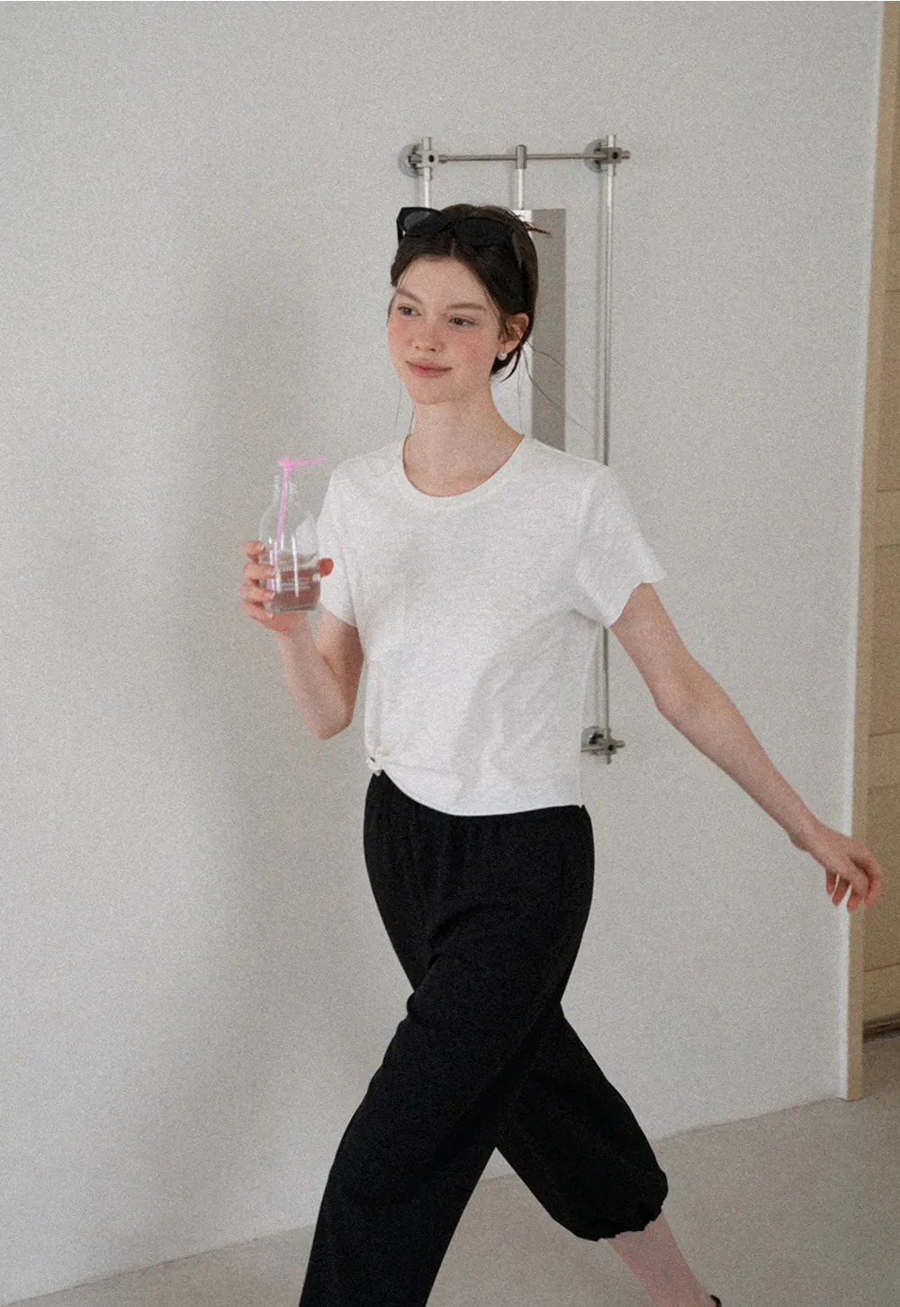 T-shirt court avec détail de nœud sur le côté
