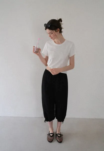 T-shirt court avec détail de nœud sur le côté