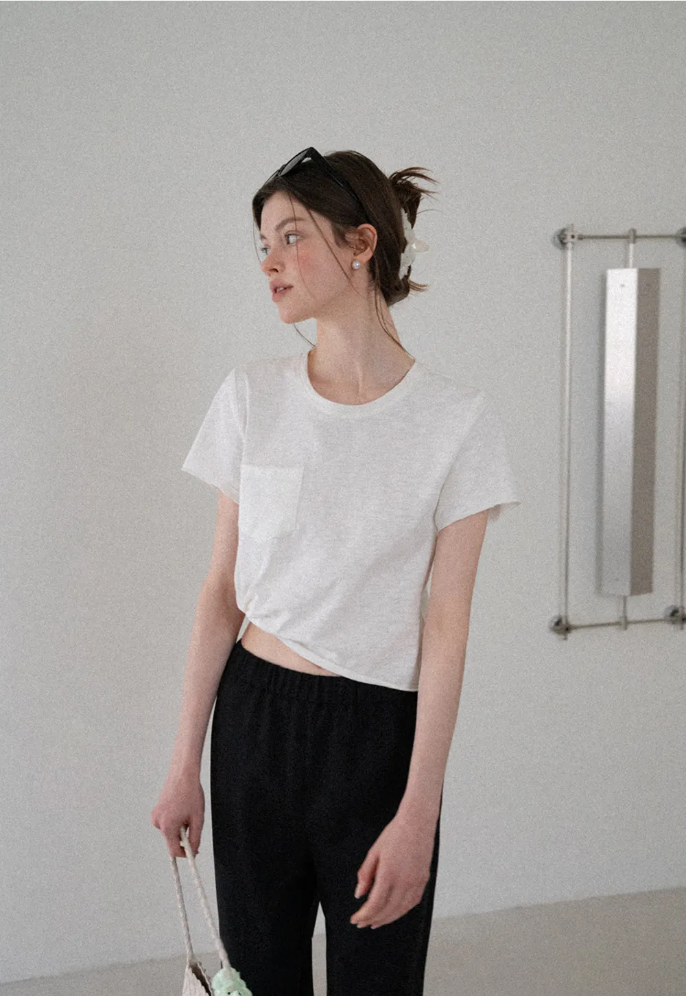 T-shirt court avec détail de nœud sur le côté