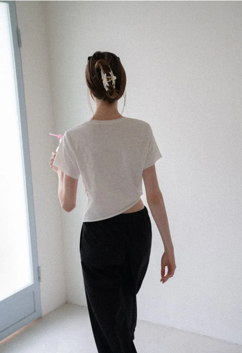 T-shirt court avec détail de nœud sur le côté