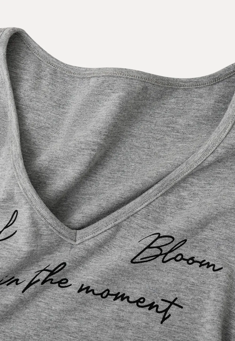 T-shirt à col en V, manches courtes et imprimé graphique