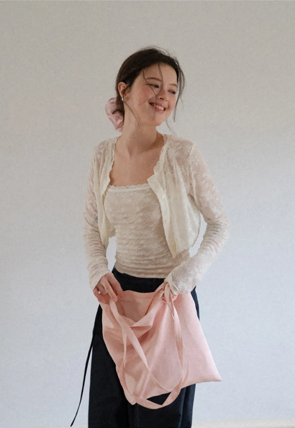 Lace Trim Cropped Long Sleeve Knit Top